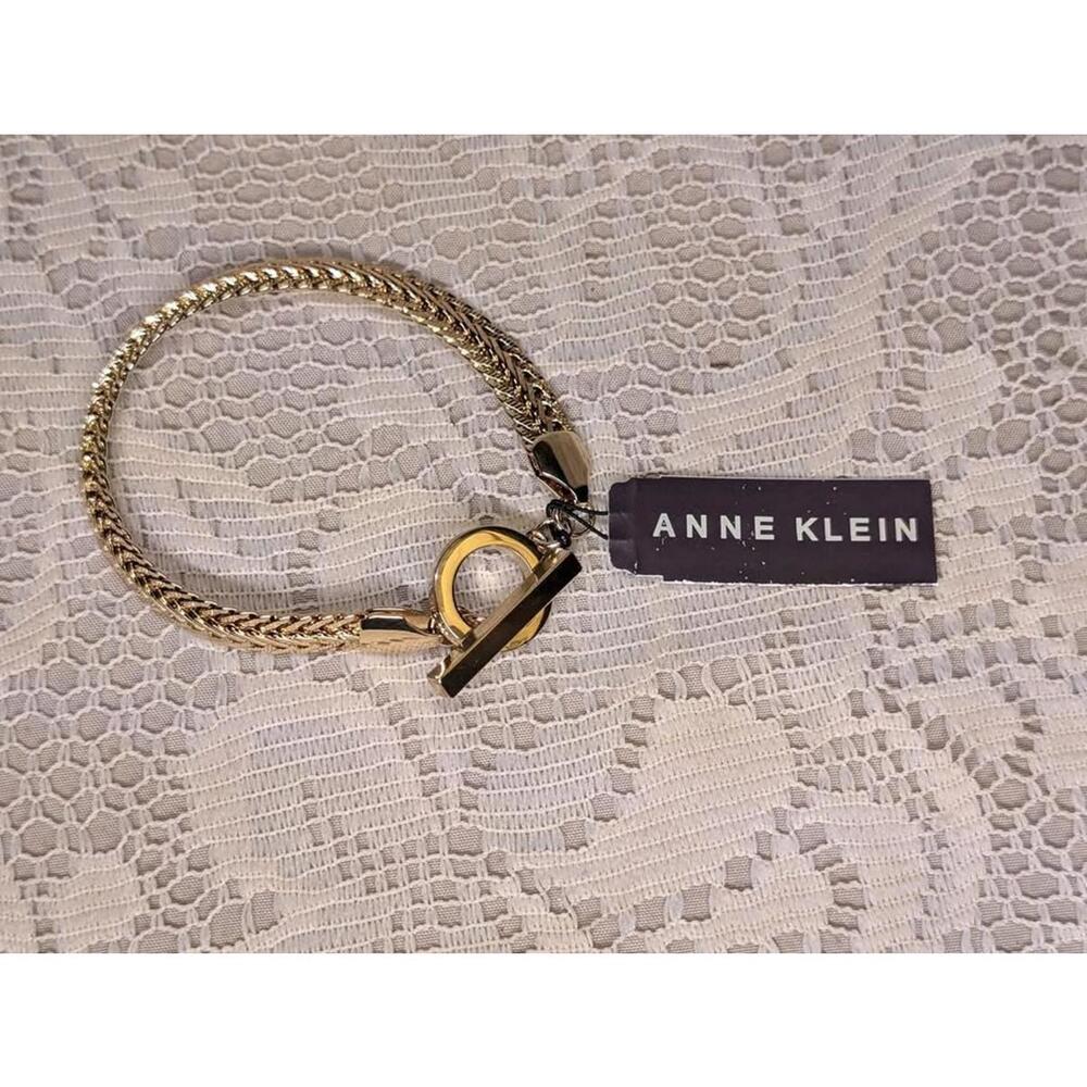 NWT Anne Klein Bracelet Goldtone